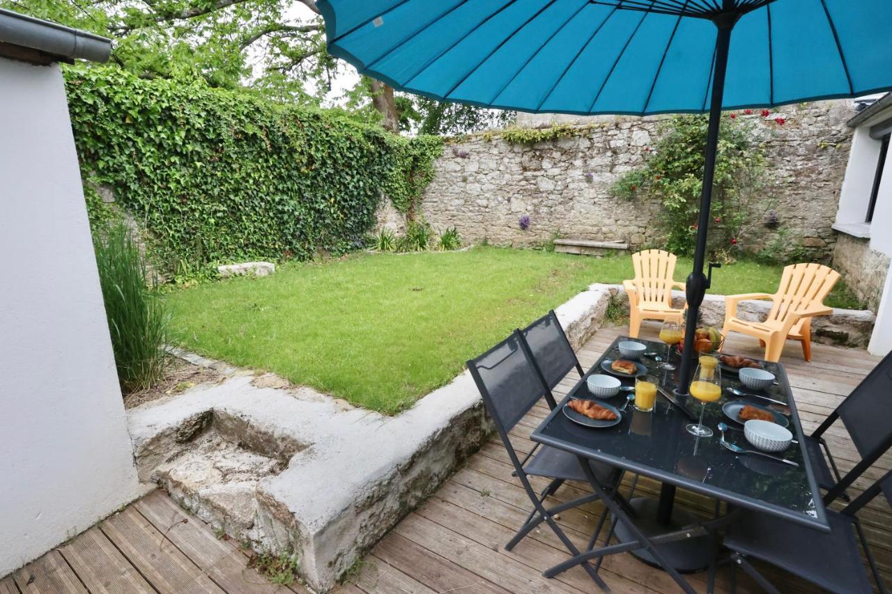 L'Atelier Et Sa Terrasse Lägenhet Pontivy Exteriör bild