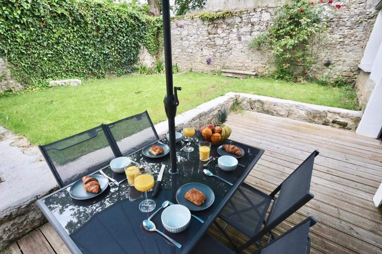 L'Atelier Et Sa Terrasse Lägenhet Pontivy Exteriör bild